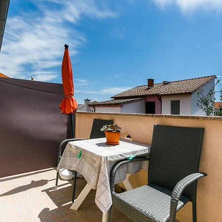 Holiday House Snjezana Krk Town Exterior photo